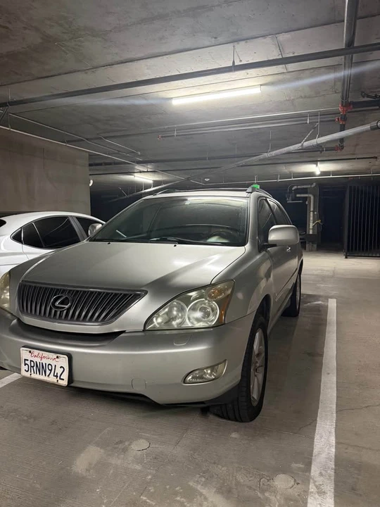 2006 Lexus RX 2nd Gen - Image 2 of 9