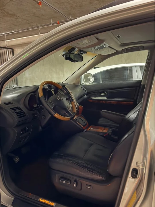 2006 Lexus RX 2nd Gen - Image 5 of 9