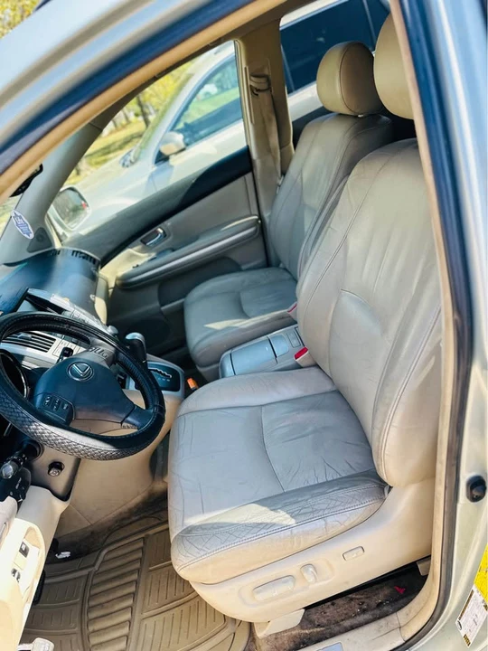 2006 Lexus RX 2nd Gen - Image 9 of 12