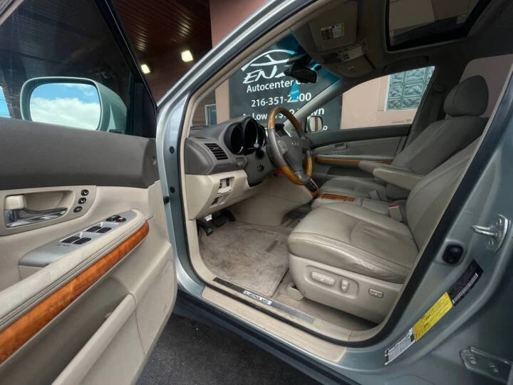 2006 Lexus RX 2nd Gen - Image 2 of 9
