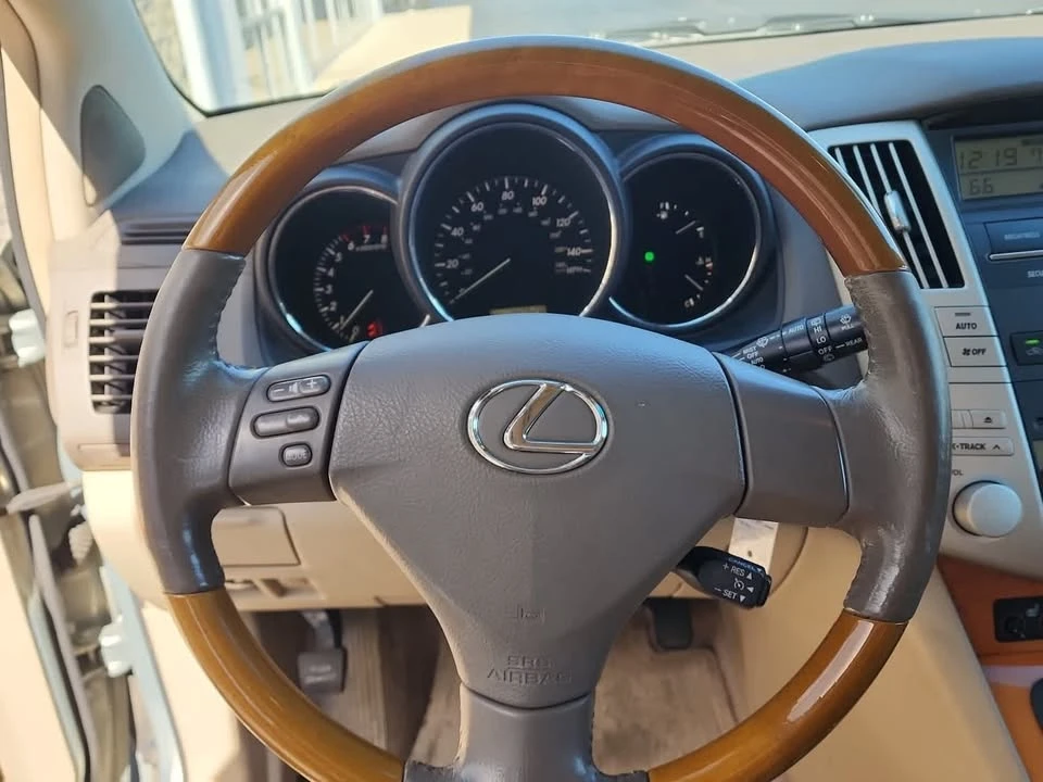 2006 Lexus RX 2nd Gen - Image 10 of 20