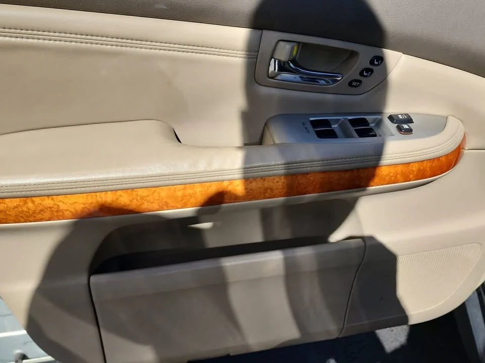 2006 Lexus RX 2nd Gen - Image 18 of 20