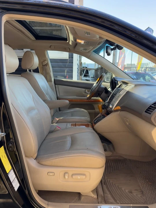 2006 Lexus RX 2nd Gen - Image 11 of 19