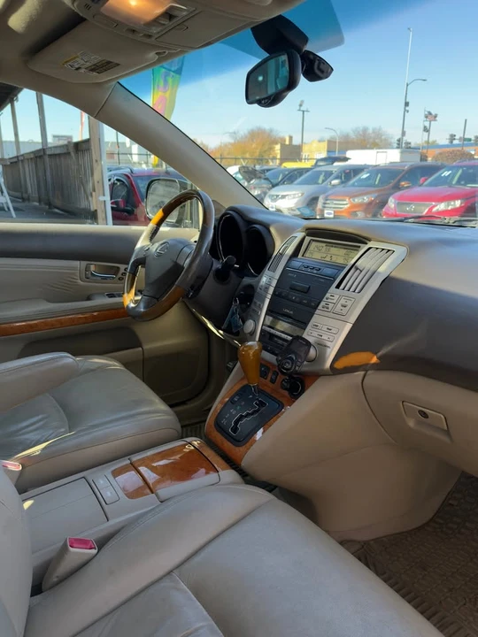 2006 Lexus RX 2nd Gen - Image 12 of 19