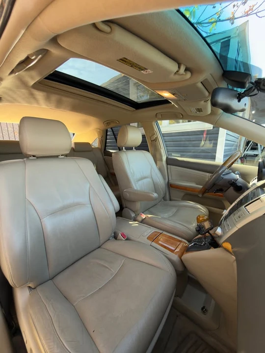 2006 Lexus RX 2nd Gen - Image 13 of 19