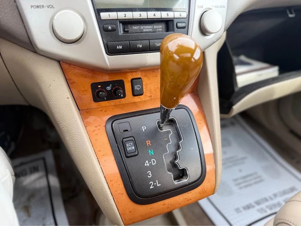 2006 Lexus RX 2nd Gen - Image 17 of 18