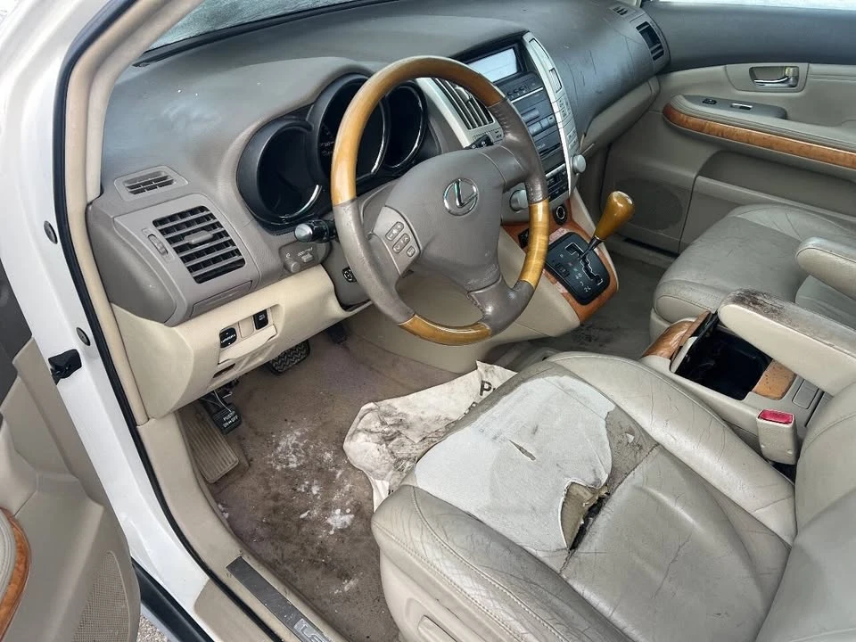 2006 Lexus RX 2nd Gen - Image 9 of 14