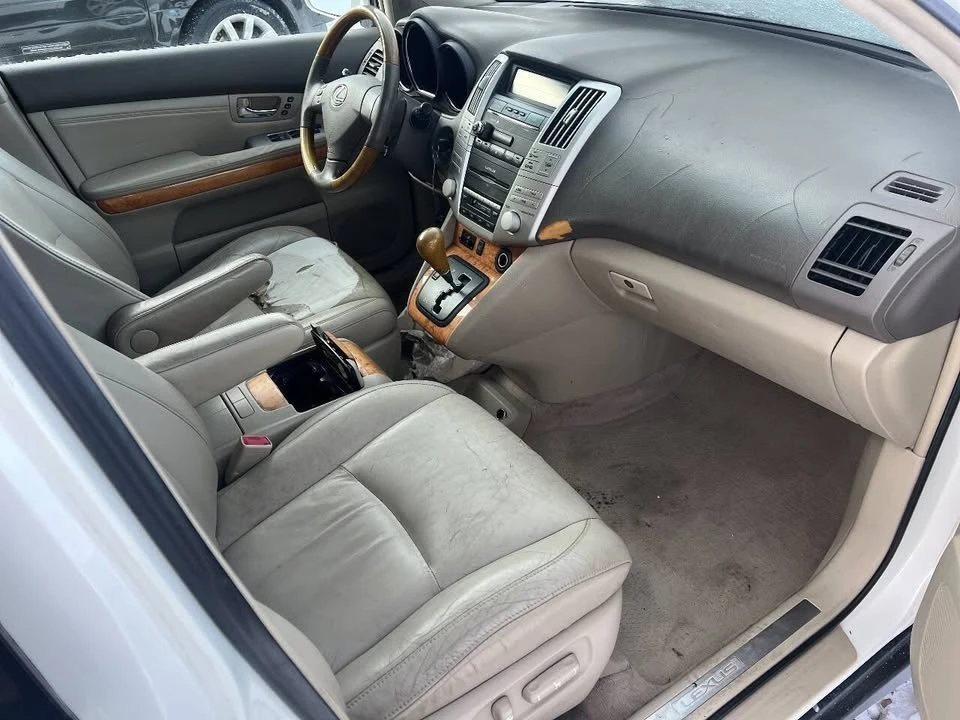 2006 Lexus RX 2nd Gen - Image 12 of 14