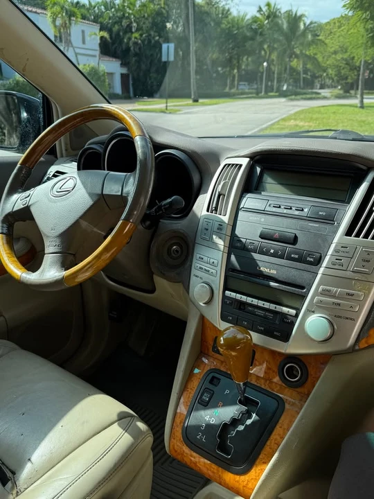 2006 Lexus RX 2nd Gen - Image 9 of 10