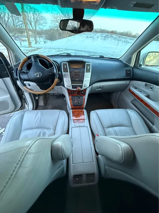 2006 Lexus RX 2nd Gen - Image 8 of 14