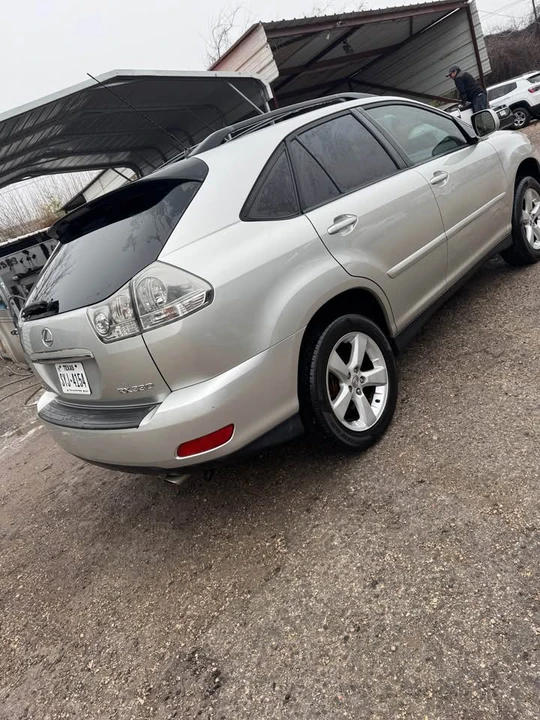 2006 Lexus RX 2nd Gen - Image 13 of 16