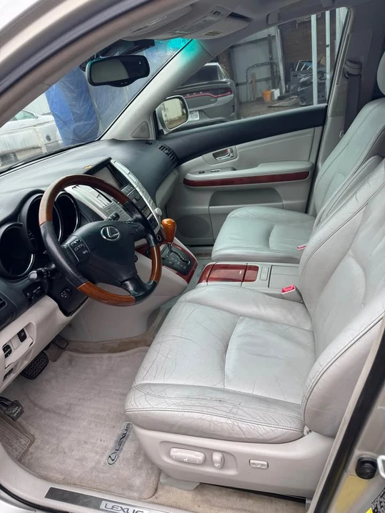 2006 Lexus RX 2nd Gen - Image 8 of 16