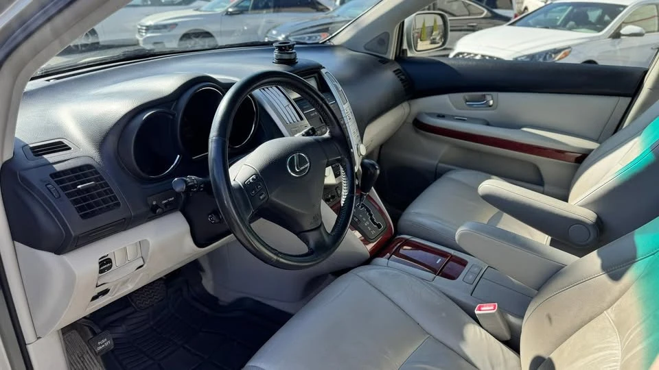 2006 Lexus RX 2nd Gen - Image 13 of 16