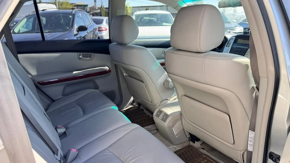 2006 Lexus RX 2nd Gen - Image 10 of 16