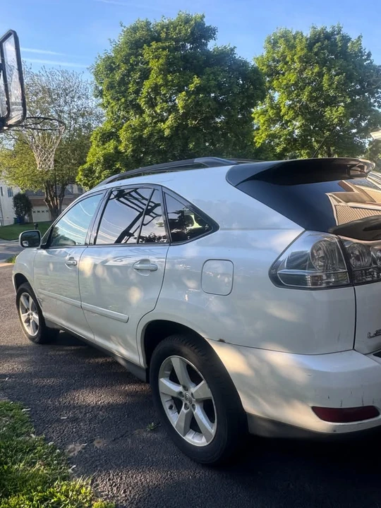 2006 Lexus RX 2nd Gen - Image 2 of 3