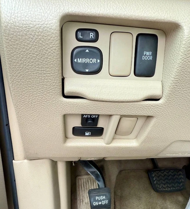 2006 Lexus RX 2nd Gen - Image 17 of 17