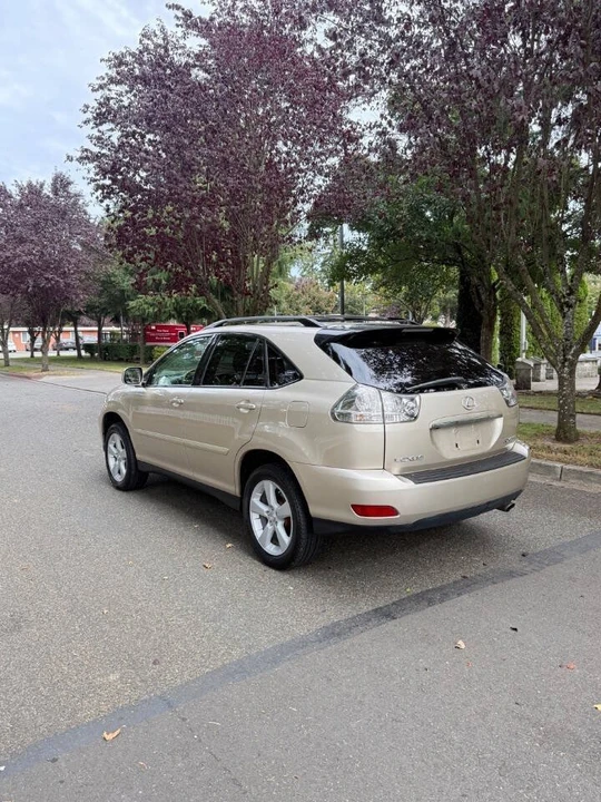 2006 Lexus RX 2nd Gen - Image 2 of 17