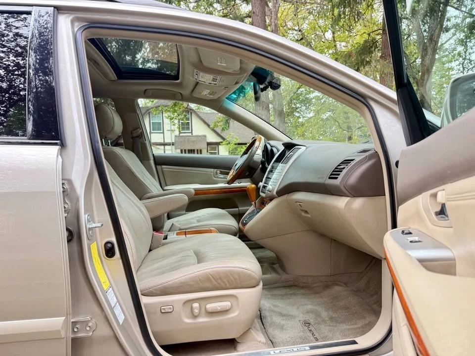 2006 Lexus RX 2nd Gen - Image 9 of 17