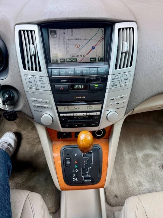 2006 Lexus RX 2nd Gen - Image 15 of 17