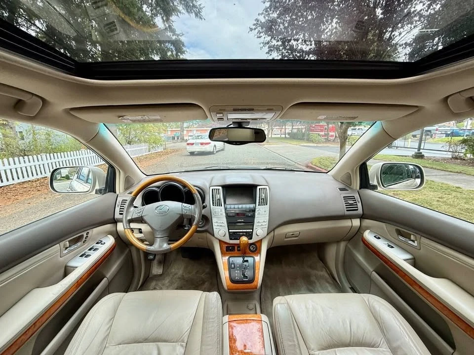 2006 Lexus RX 2nd Gen - Image 12 of 17