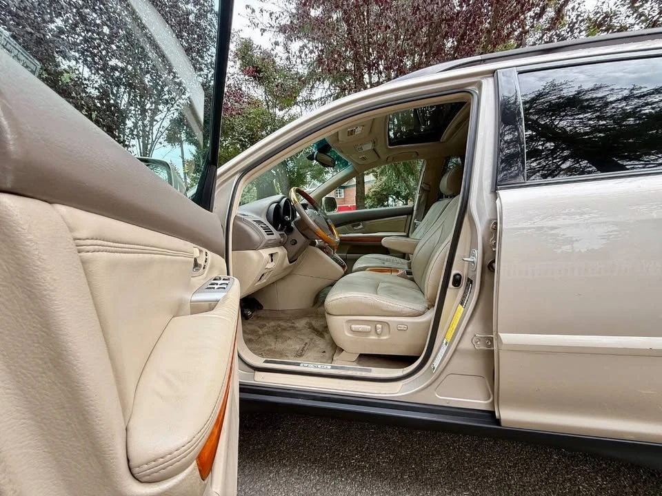 2006 Lexus RX 2nd Gen - Image 5 of 17