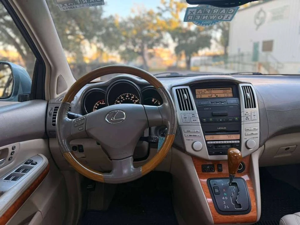 2006 Lexus RX 2nd Gen - Image 12 of 16