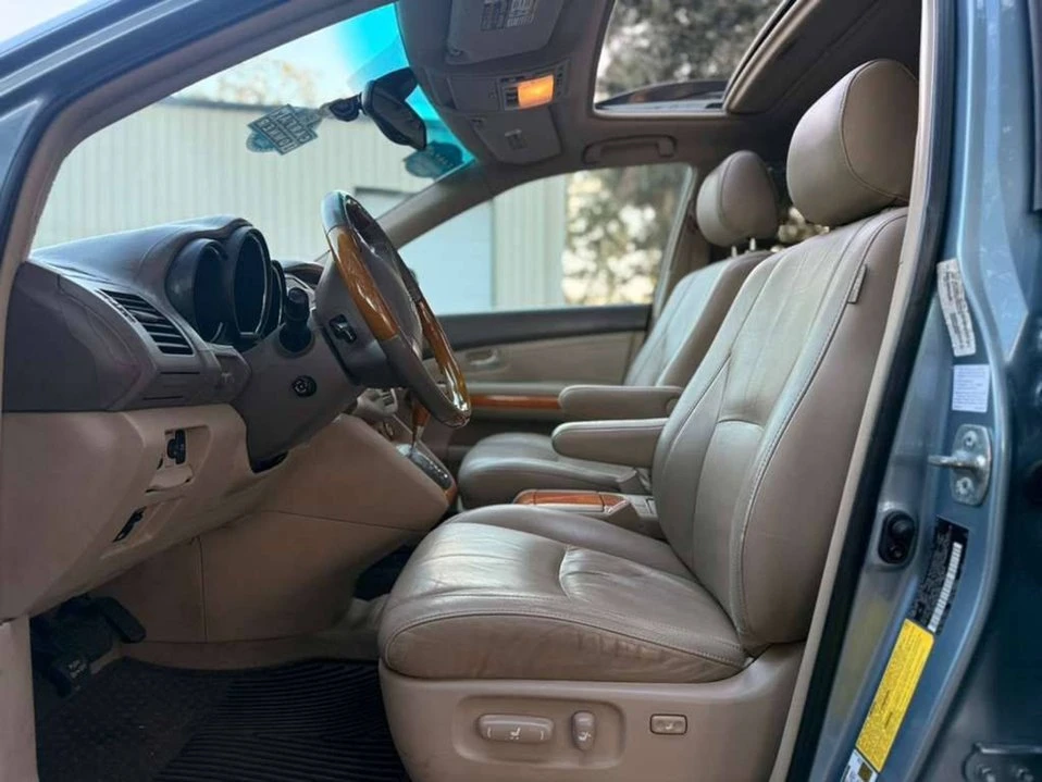 2006 Lexus RX 2nd Gen - Image 9 of 16