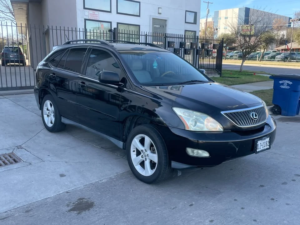 2006 Lexus RX 2nd Gen - Image 2 of 9