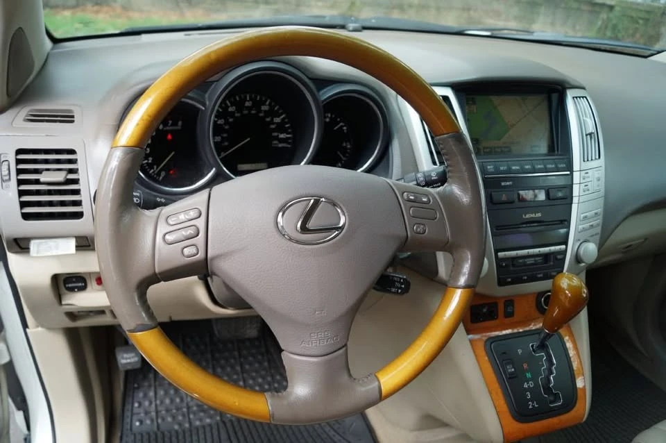 2006 Lexus RX 2nd Gen - Image 18 of 20