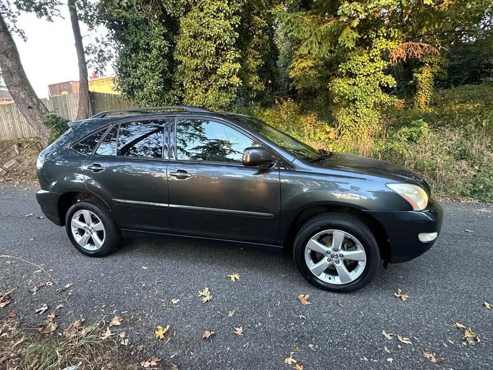 2006 Lexus RX 2nd Gen - Image 3 of 15