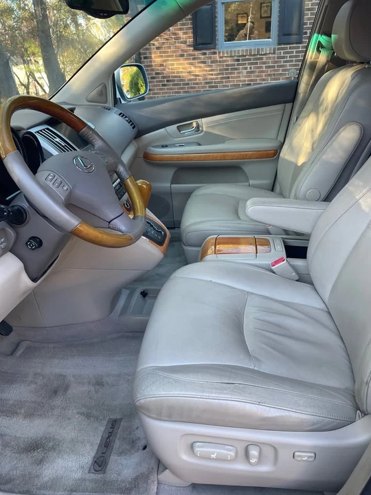 2006 Lexus RX 2nd Gen - Image 11 of 15