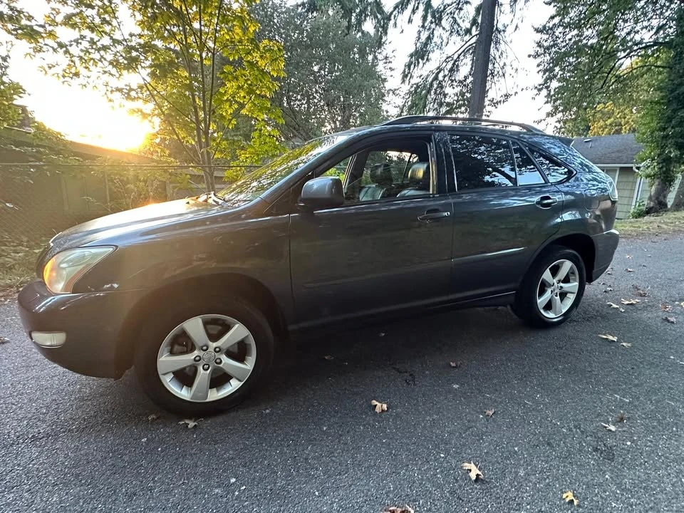 2006 Lexus RX 2nd Gen - Image 2 of 15