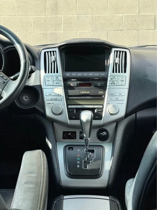 2006 Lexus RX 2nd Gen - Image 13 of 16