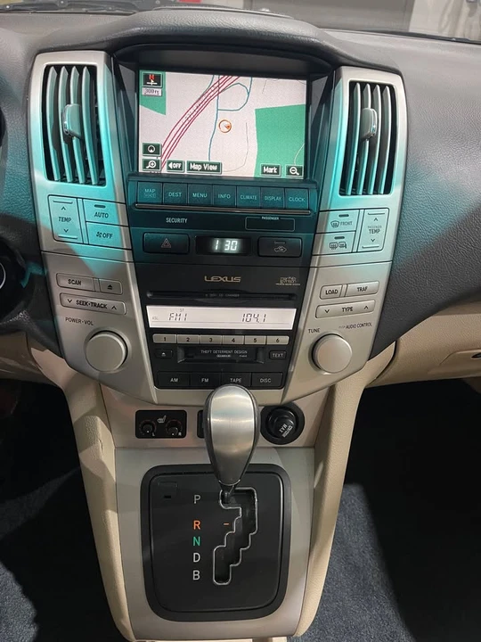 2006 Lexus RX 2nd Gen - Image 15 of 19