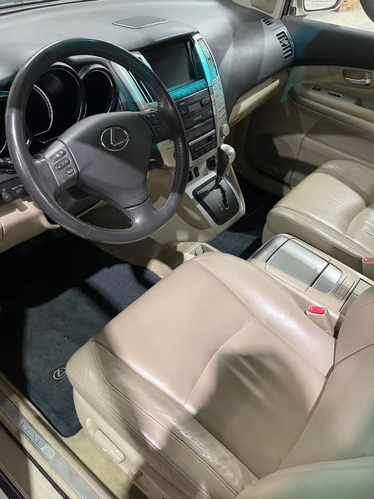 2006 Lexus RX 2nd Gen - Image 12 of 19