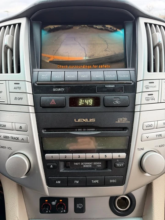 2006 Lexus RX 2nd Gen - Image 16 of 19