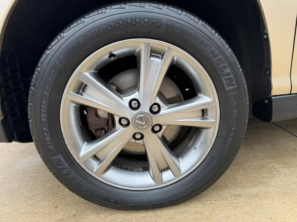2006 Lexus RX 2nd Gen - Image 9 of 19