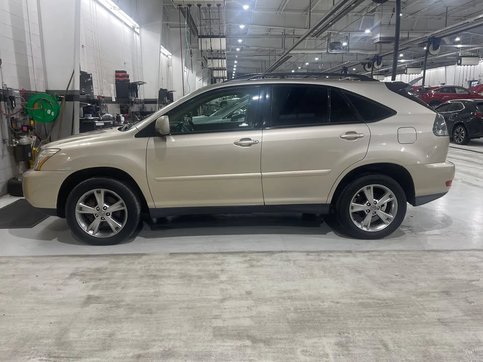 2006 Lexus RX 2nd Gen - Image 18 of 19