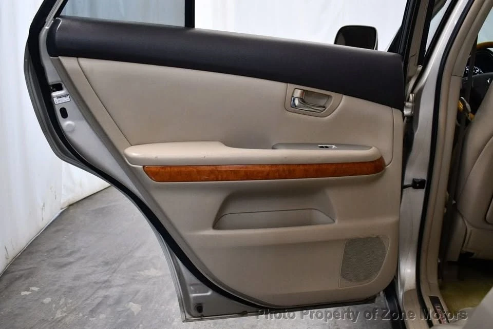 2006 Lexus RX 2nd Gen - Image 17 of 17