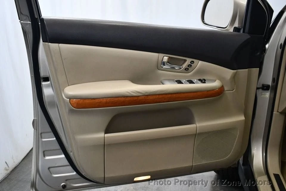 2006 Lexus RX 2nd Gen - Image 5 of 17