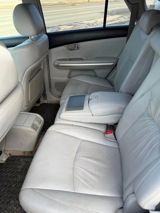 2006 Lexus RX 2nd Gen - Image 6 of 10