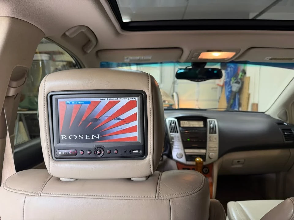 2006 Lexus RX 2nd Gen - Image 12 of 17