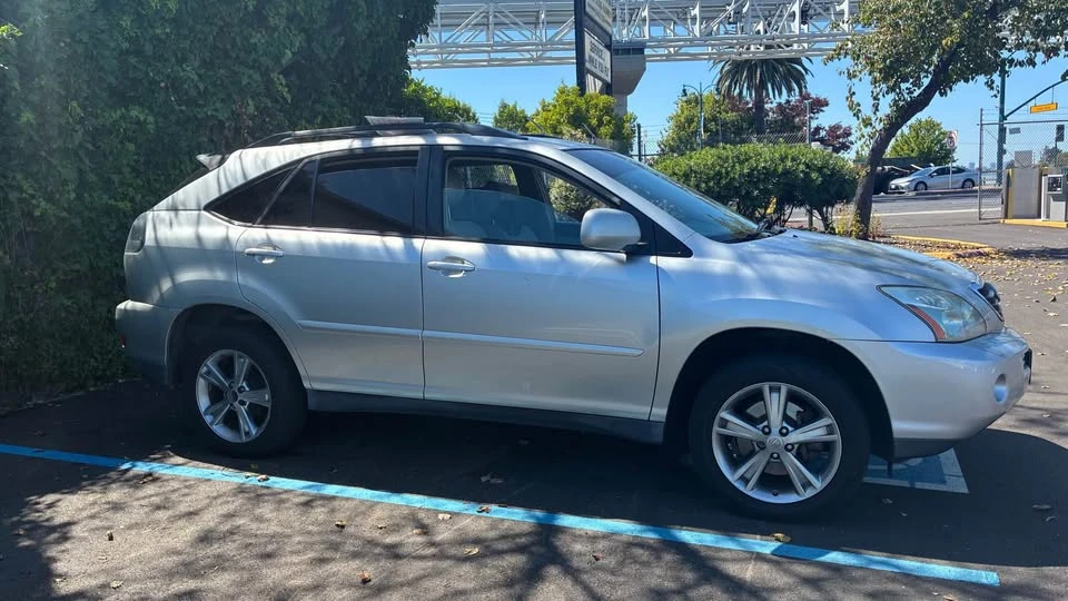 2006 Lexus RX 2nd Gen - Image 3 of 8