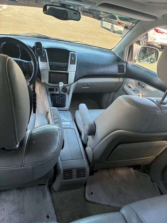 2006 Lexus RX 2nd Gen - Image 7 of 8