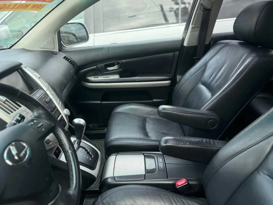 2006 Lexus RX 2nd Gen - Image 8 of 10