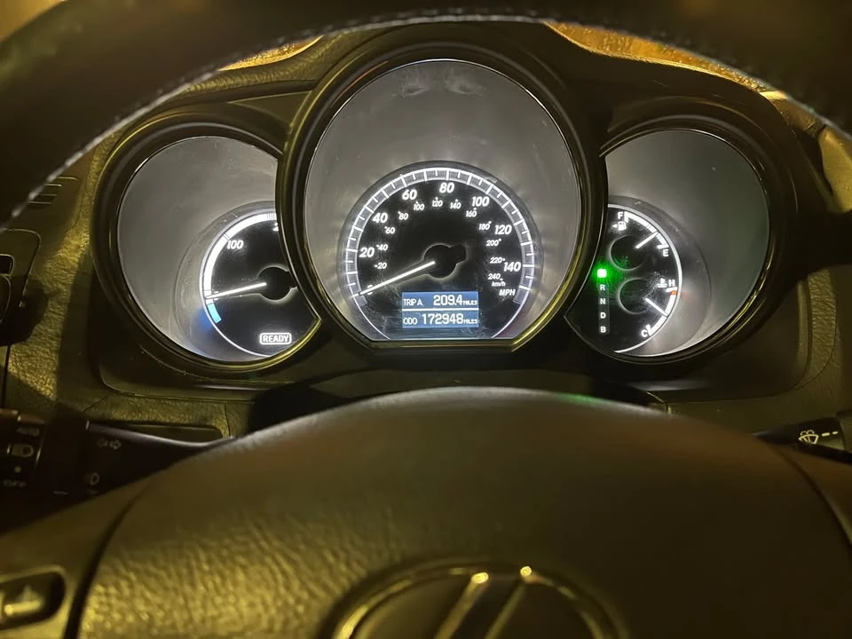 2006 Lexus RX 2nd Gen - Image 14 of 16