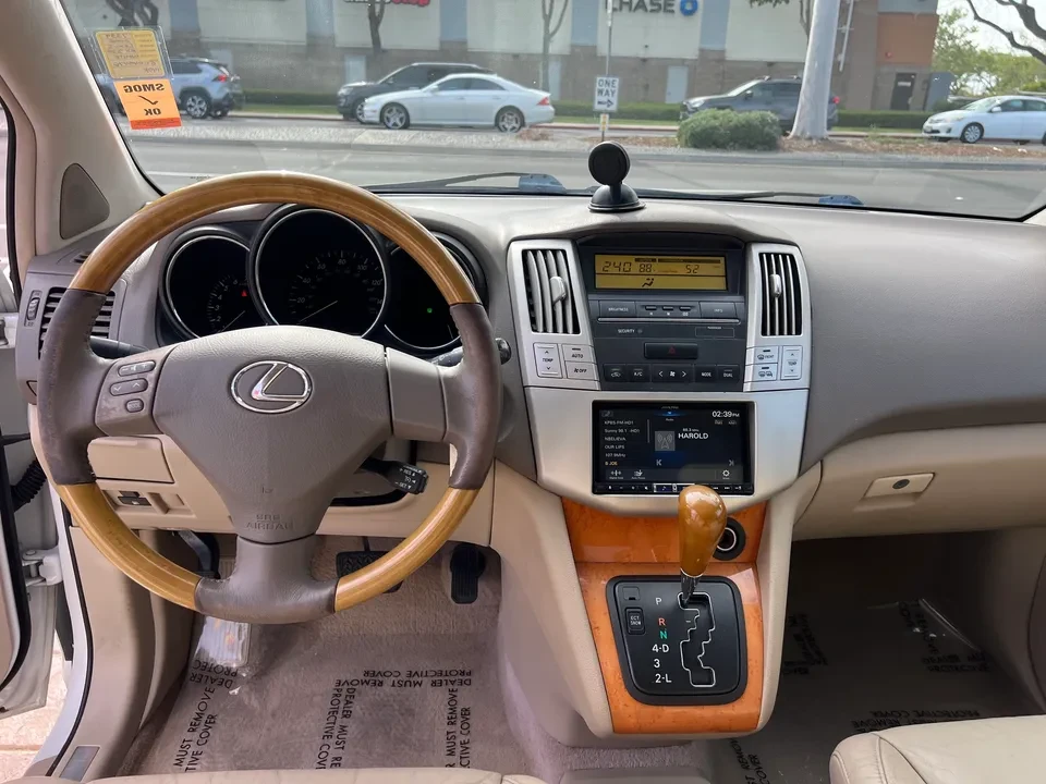 2006 Lexus RX 2nd Gen - Image 12 of 15