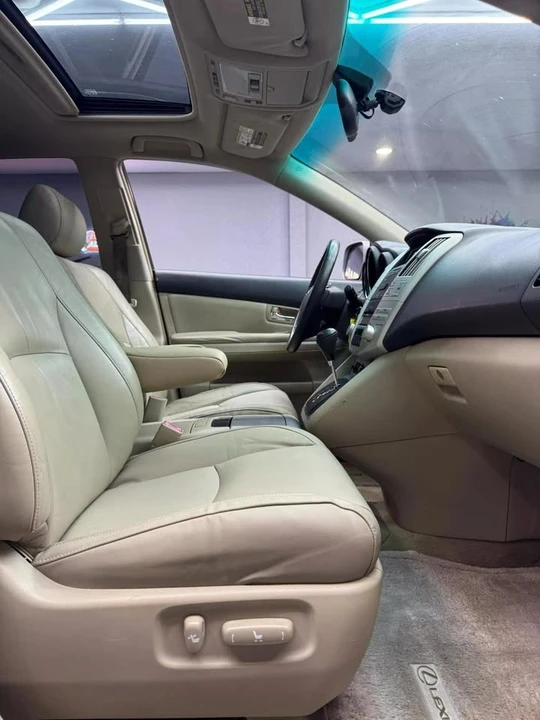 2006 Lexus RX 2nd Gen - Image 18 of 20