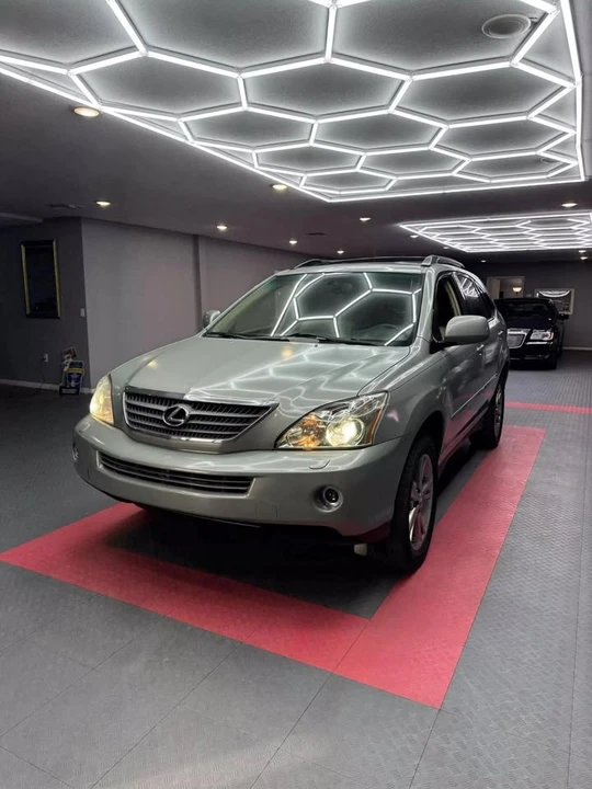 2006 Lexus RX 2nd Gen - Image 2 of 19