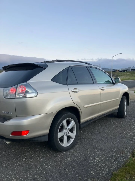 2006 Lexus RX 2nd Gen - Image 4 of 15